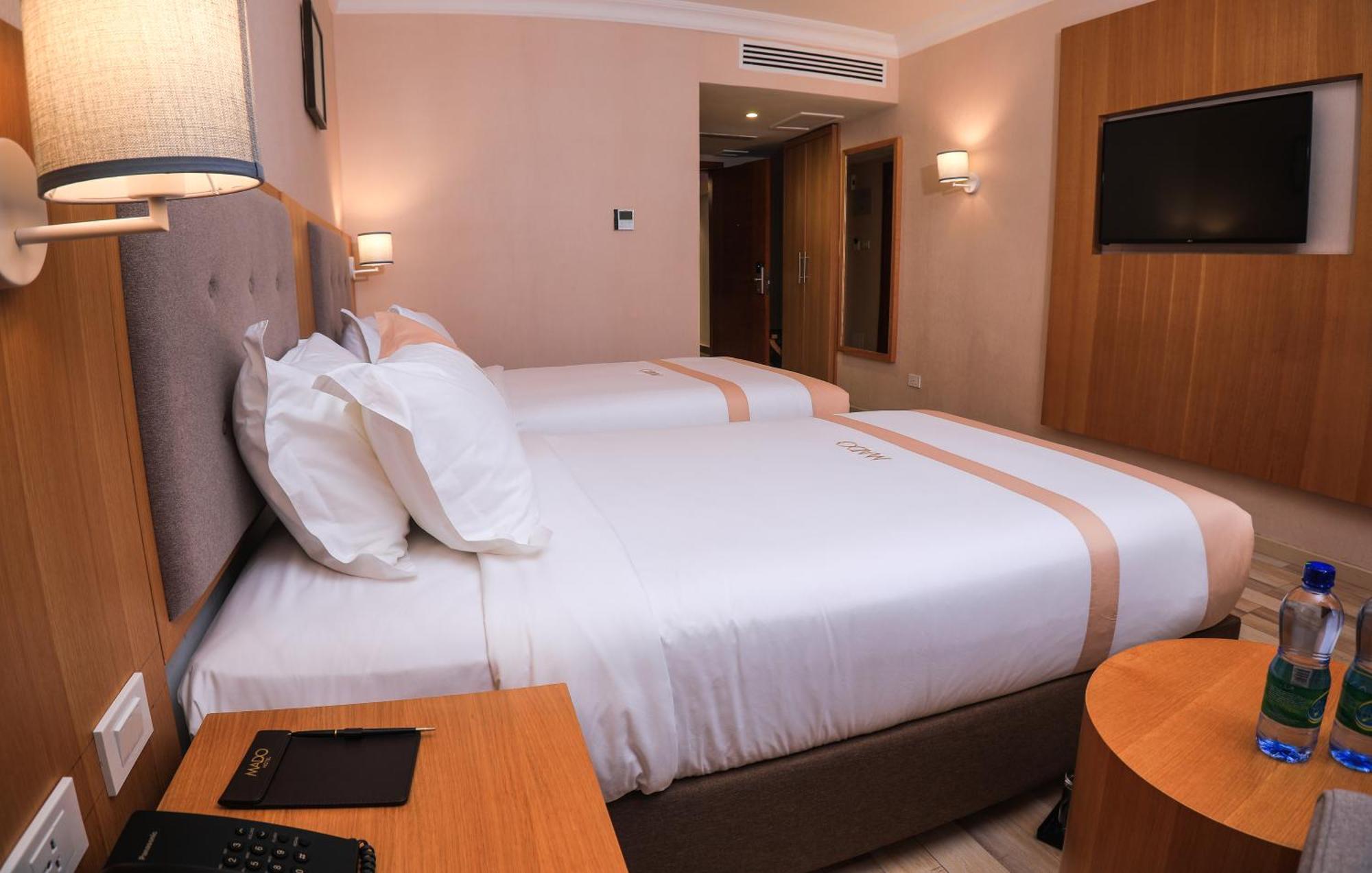 Mado Hotel Addis Ababa Exteriör bild