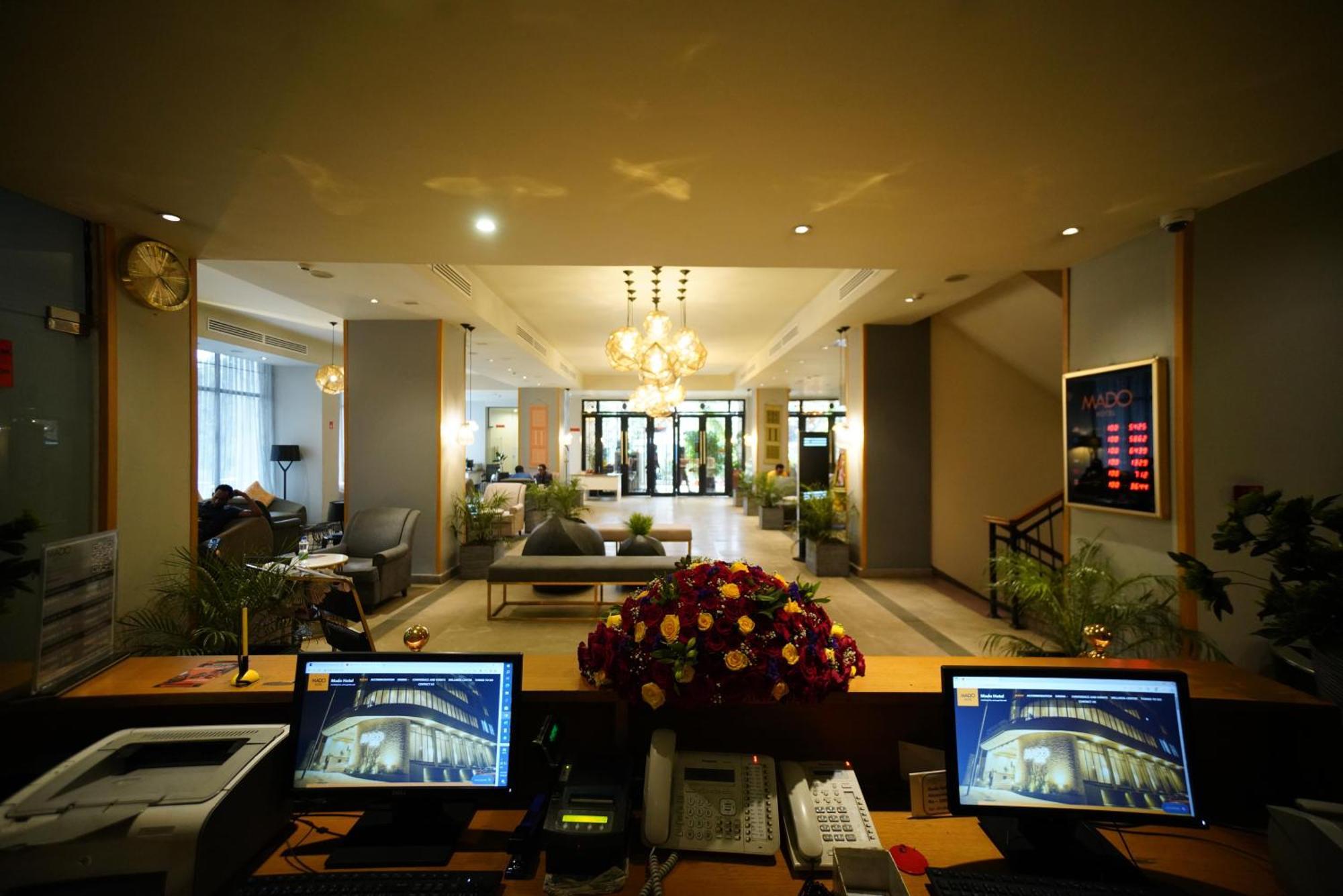 Mado Hotel Addis Ababa Exteriör bild