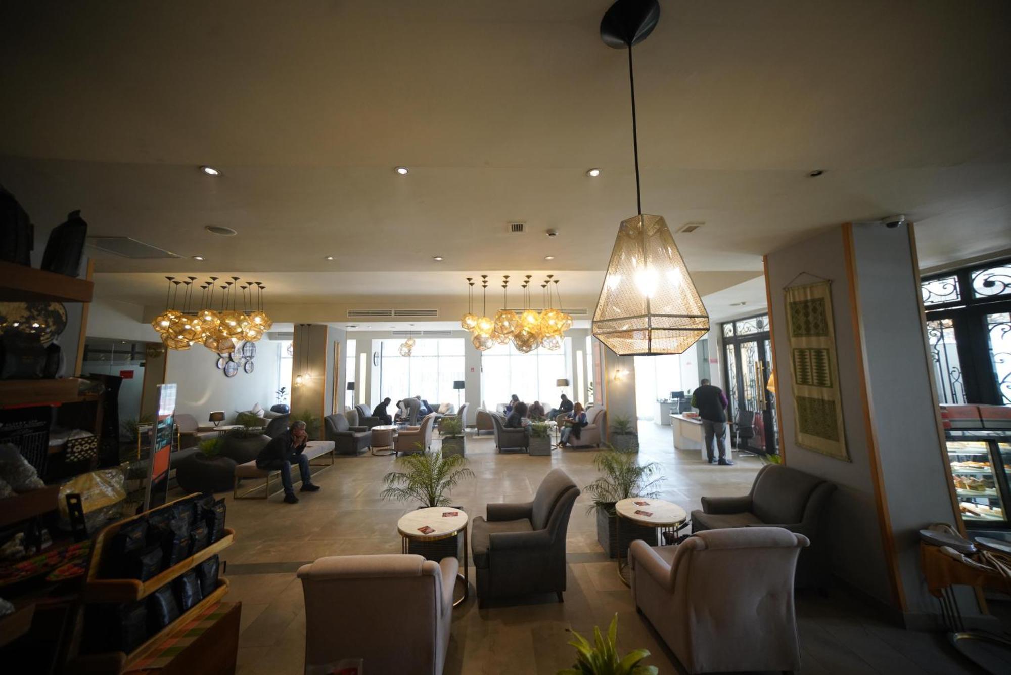Mado Hotel Addis Ababa Exteriör bild