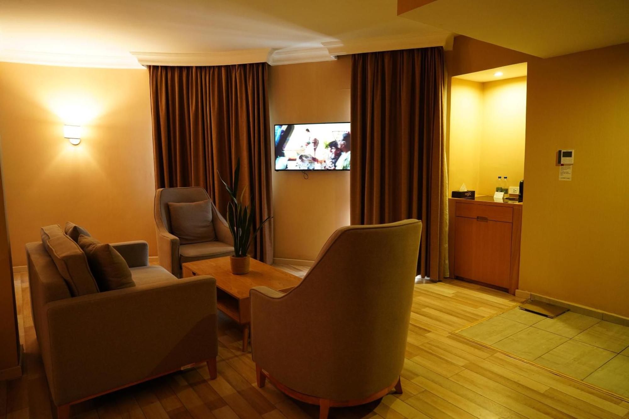 Mado Hotel Addis Ababa Exteriör bild