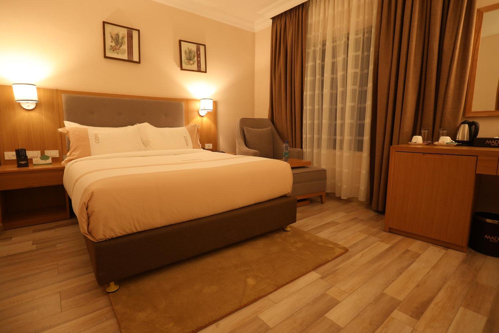 Mado Hotel Addis Ababa Exteriör bild